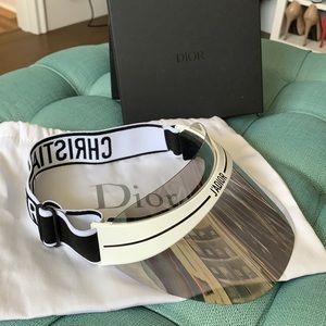 Dior Vlu Oblique visor